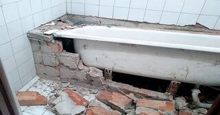 Демонтаж ванны в Балтийске от Мастер24 — быстро, недорого, вывоз старой ванны от 1020 руб.